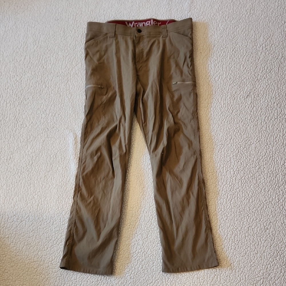 Wrangler Outdoor Performance Flex Fit Duo Dry Straight Leg Khaki Pants Gorpcore